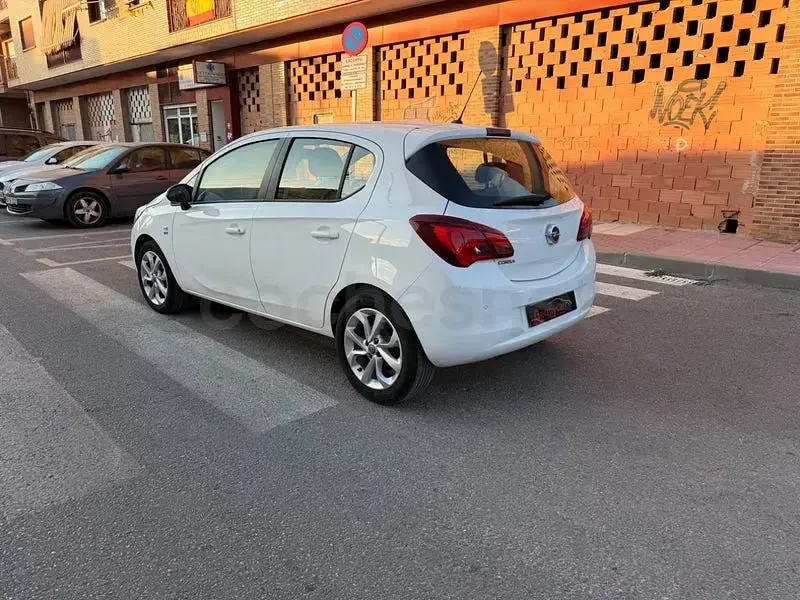 Usado Opel Corsa 90 CV (66 kW) 2019 Blanco Utilitario