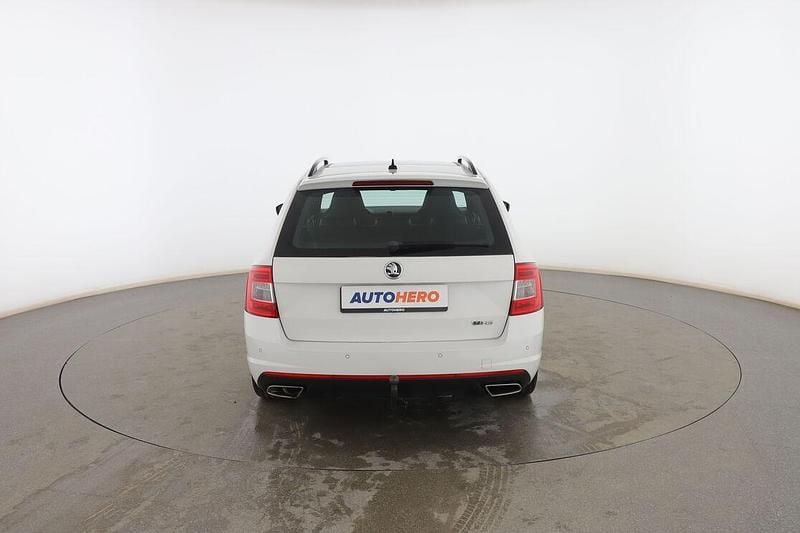 Usado Skoda Octavia RS 185 CV (136 kW) 2014 Blanco Utilitario