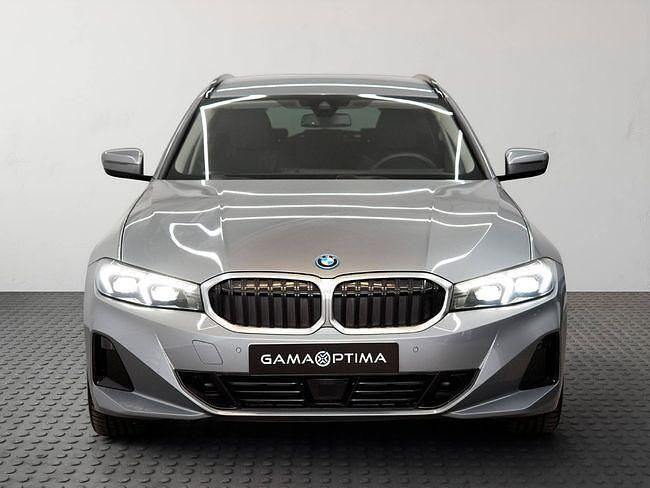 Usado BMW 320e Comfort Edition 204 CV (150 kW) 2022 Gris Familiar