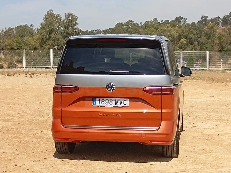 Käytetty VW Multivan Life 150 HP (110 kW) 2024 Oranssi Van