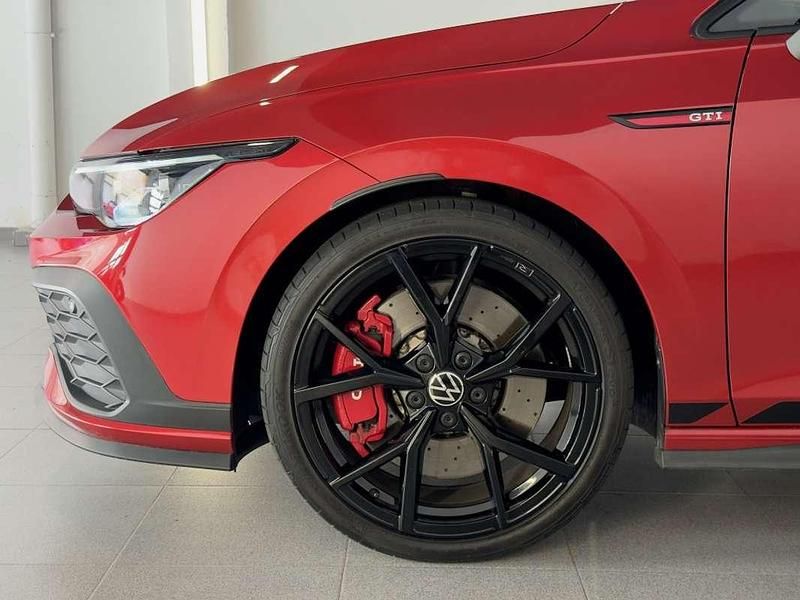 Usado VW Golf VIII GTI 300 CV (220 kW) 2022 Burdeos Utilitario