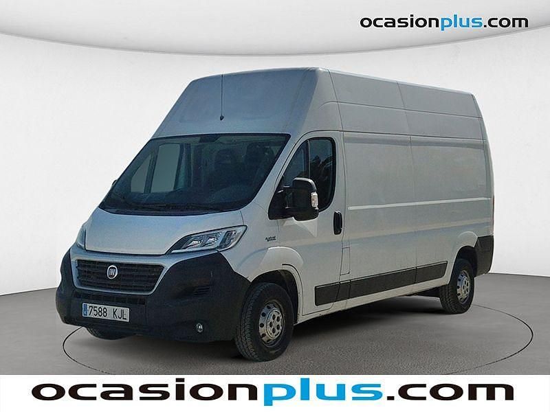 Blanco Usado 2018 Fiat Ducato Van | 18.173 € (Un poco caro) - Imagen 1/4
