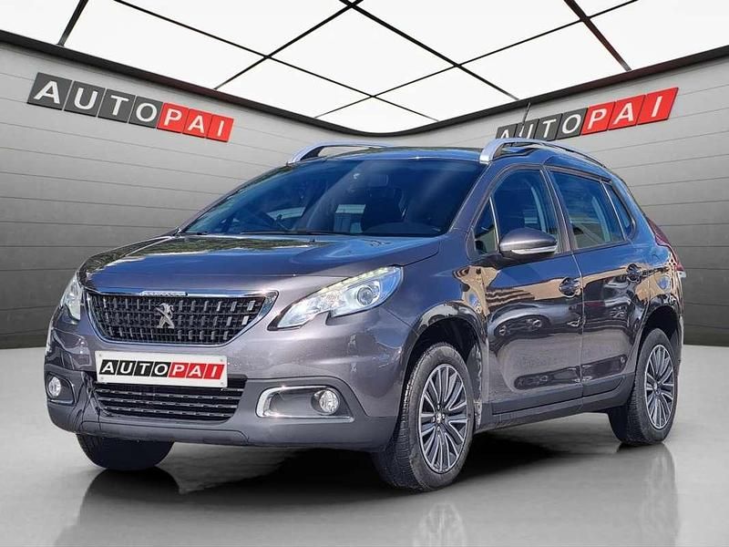 Usado Peugeot 2008 Active 110 CV (80 kW) 2017 Gris SUV