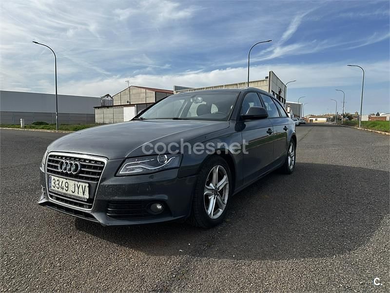 Usado Audi A4 190 CV (139 kW) 2008 Negro Familiar