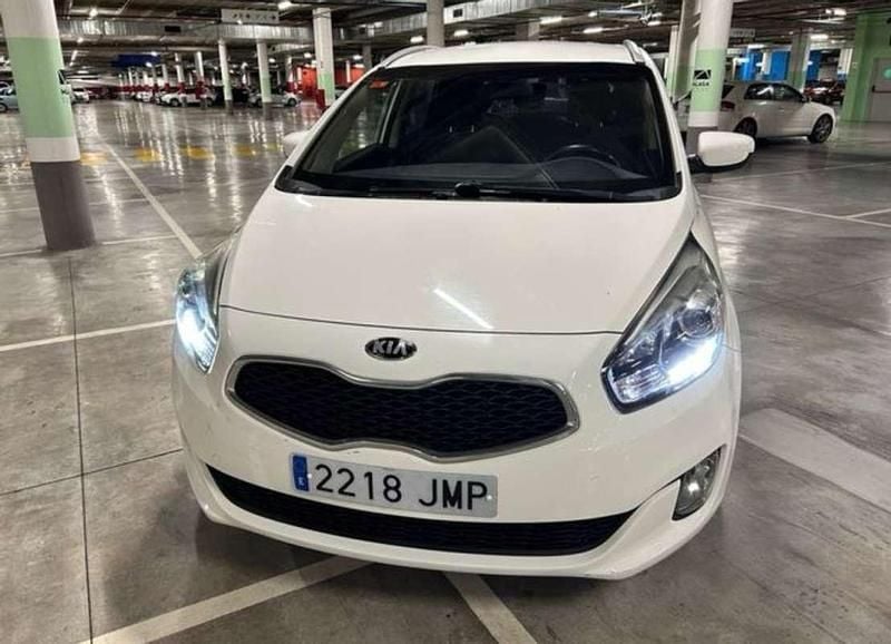 Usado Kia Carens 116 CV (85 kW) 2016 Blanco Monovolumen