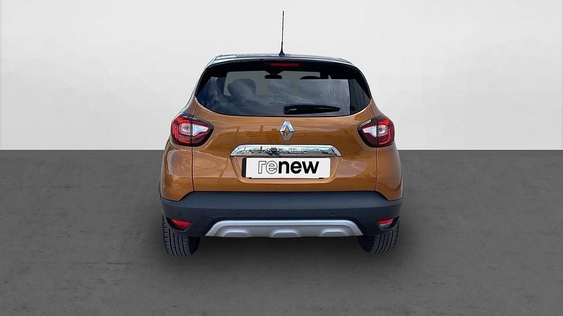 Usado Renault Captur Zen 90 HP (66 kW) 2017 Laranja SUV
