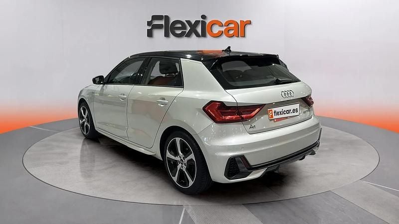 Usado Audi A1 Premium 95 CV (69 kW) 2023 Gris SUV