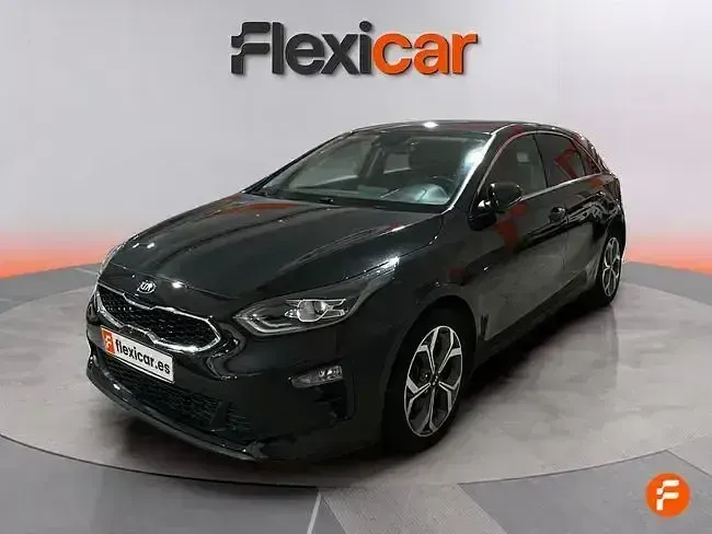Usado Kia Ceed 136 CV (100 kW) 2021 Azul Utilitario