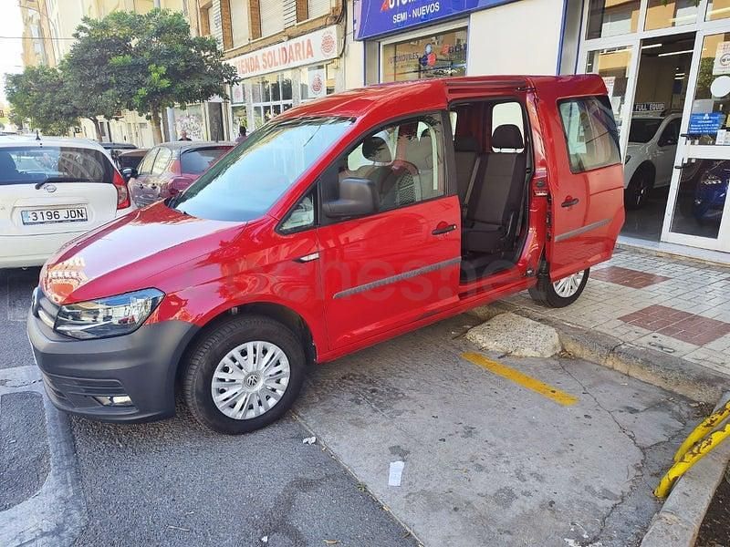 Usado VW Caddy Edition 102 CV (75 kW) 2020 Granate Monovolumen