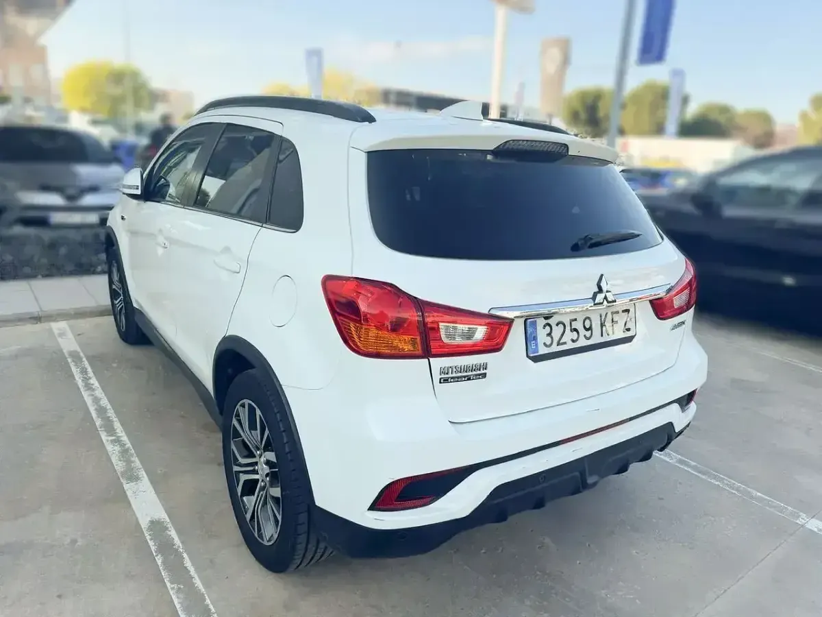 Usado Mitsubishi ASX Motion 117 CV (86 kW) 2017 Blanco SUV