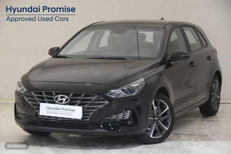 Negro Usado 2024 Hyundai i30 | 19.990 € (Un poco caro) - Imagen 1/4