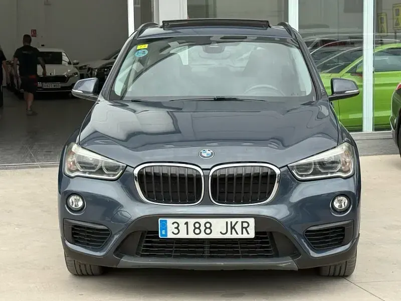 Usado BMW X1 150 CV (110 kW) 2016 Gris / plata SUV