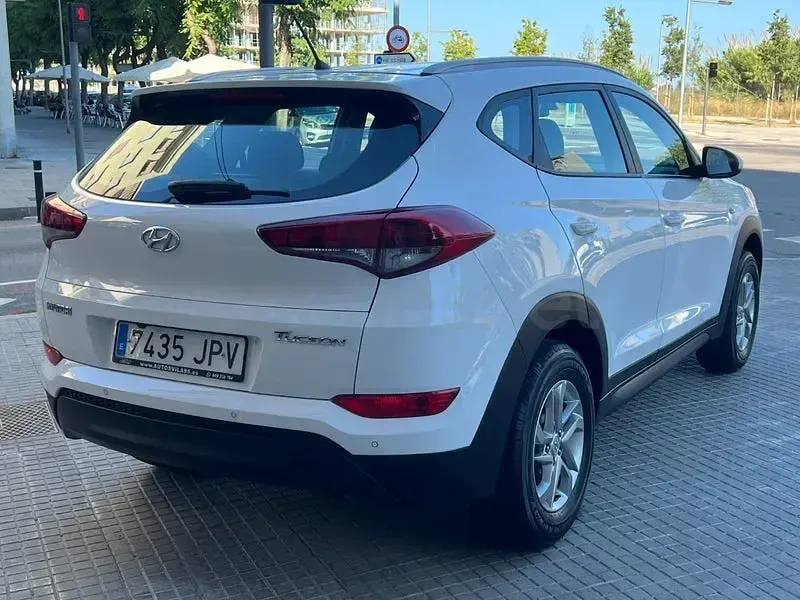 Usado Hyundai Tucson 131 CV (96 kW) 2016 Blanco SUV