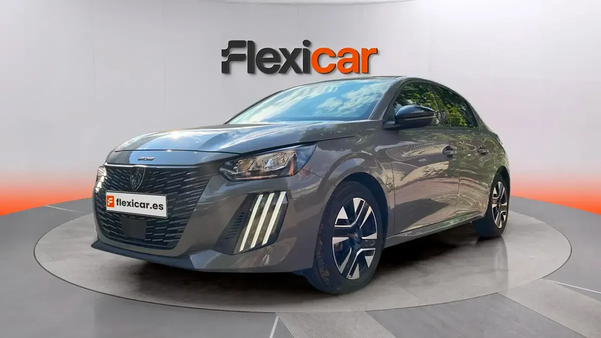 Usado Peugeot 208 Allure 101 CV (74 kW) 2025 Gris Utilitario