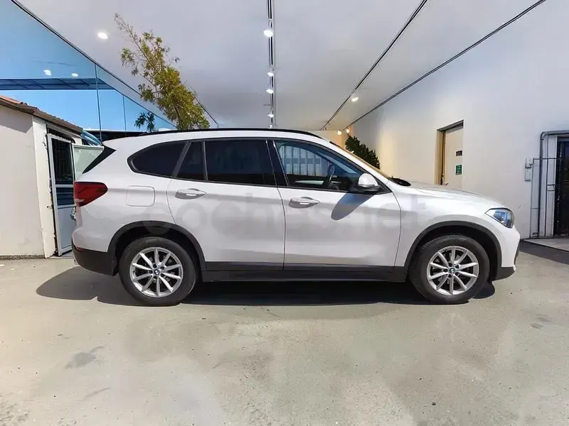 Usado BMW X1 Comfort Edition 150 CV (110 kW) 2021 Blanco SUV
