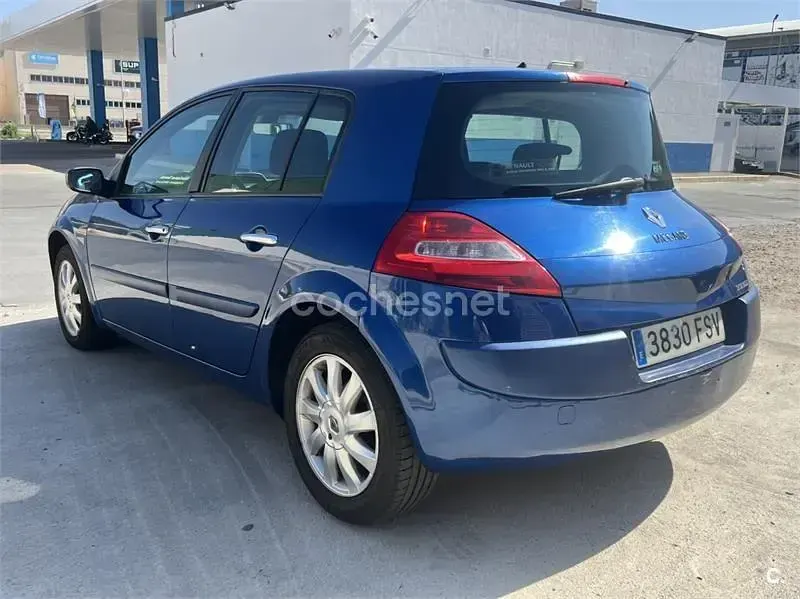 Usado Renault Mégane II Dynamique 110 CV (80 kW) 2007 Azul Berlina