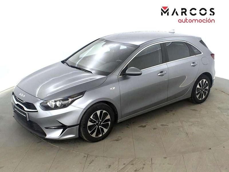 Usado Kia Ceed 101 CV (74 kW) 2025 Plateado Utilitario