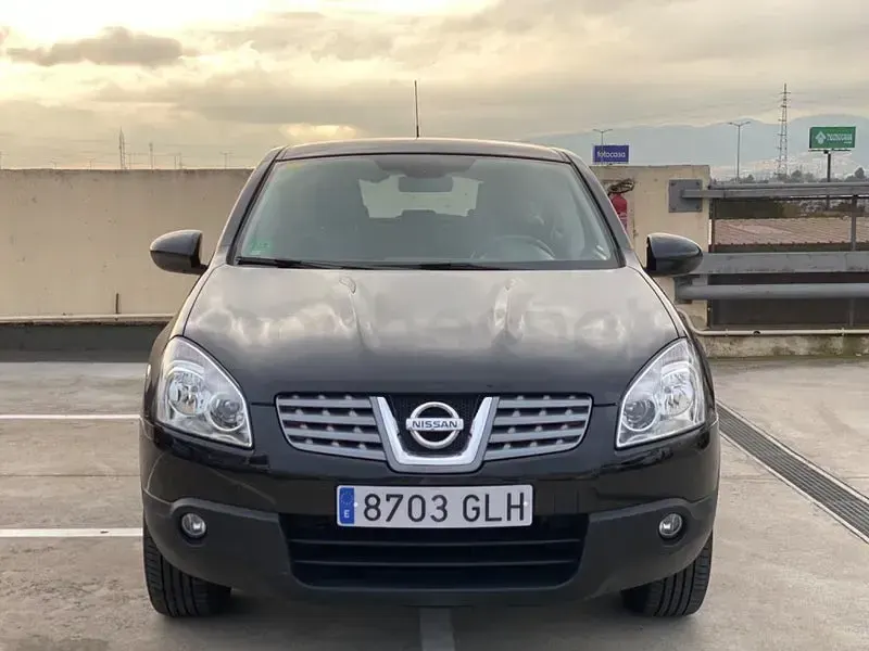 Usado Nissan Qashqai Tekna 140 CV (102 kW) 2009 Negro SUV