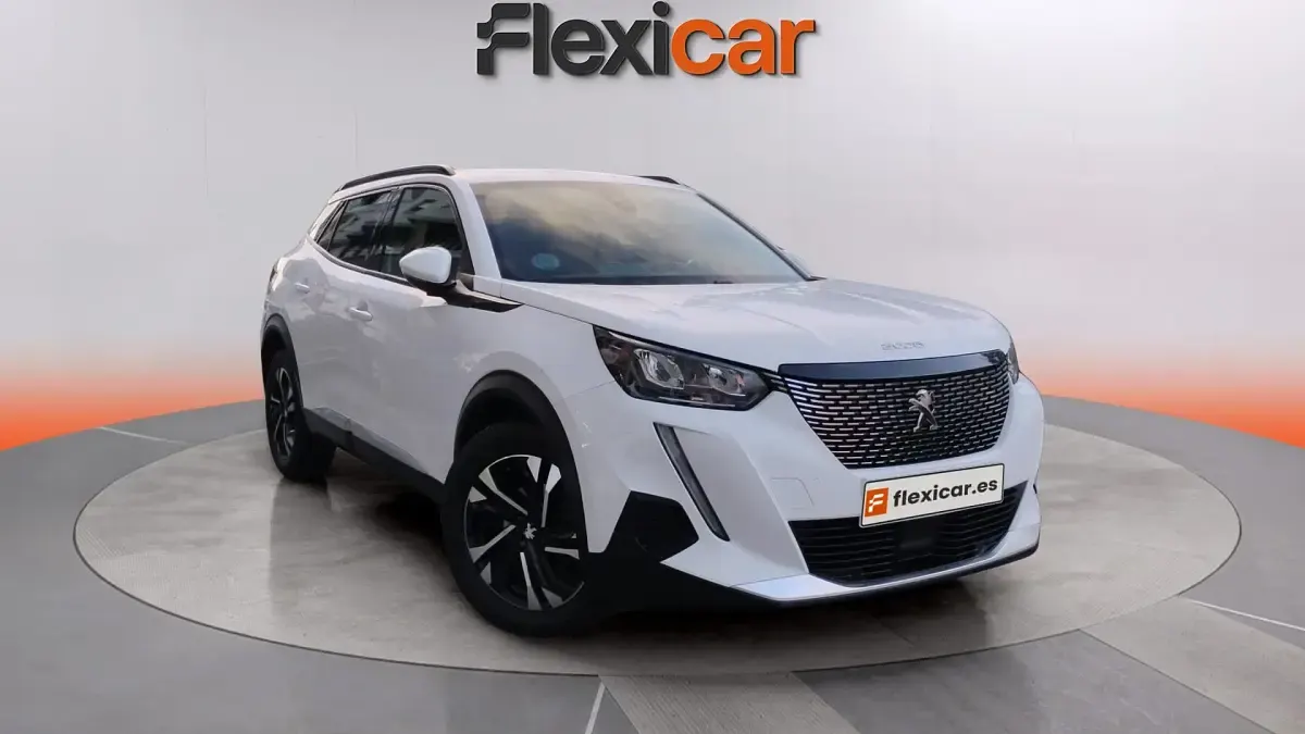 Usado Peugeot 2008 Allure 110 CV (80 kW) 2021 SUV