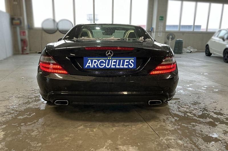 Usado Mercedes SLK250 AMG line 204 CV (150 kW) 2015 Negro Descapotable