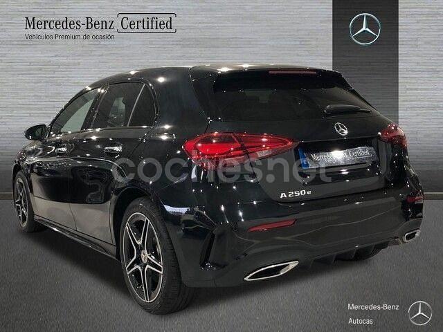 Usado Mercedes A250 AMG line 218 CV (160 kW) 2023 Negro Berlina
