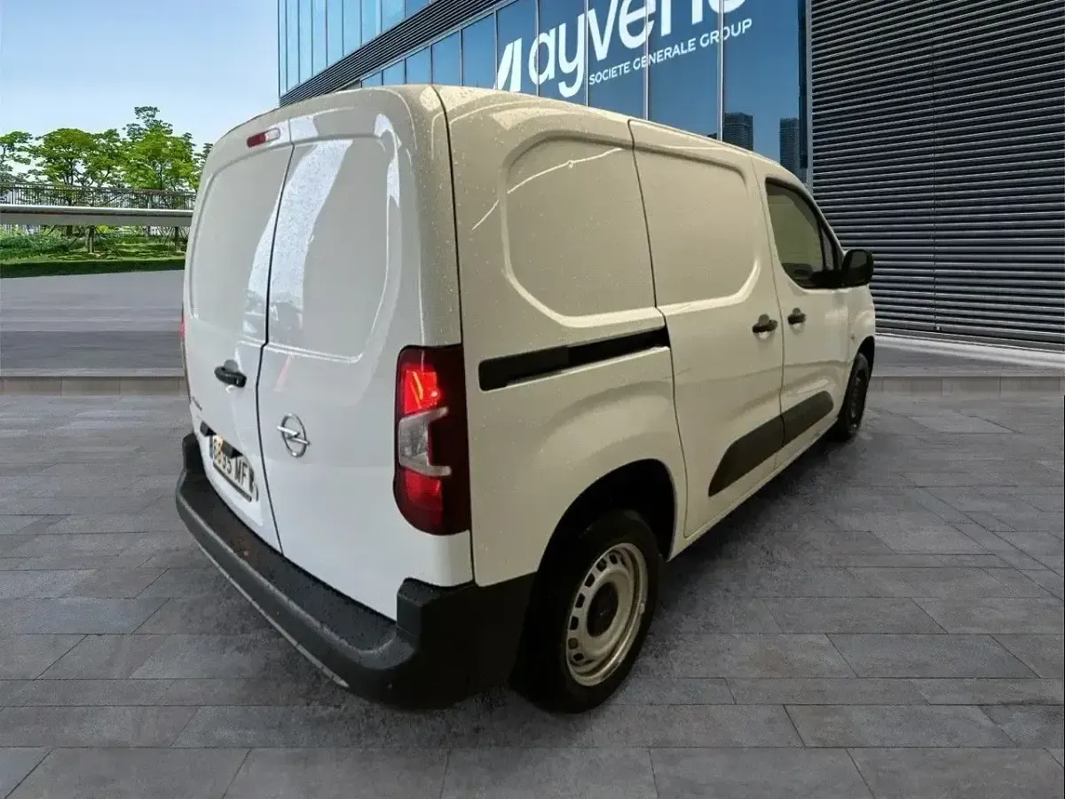Usado Opel Combo 102 CV (75 kW) 2023 Blanco