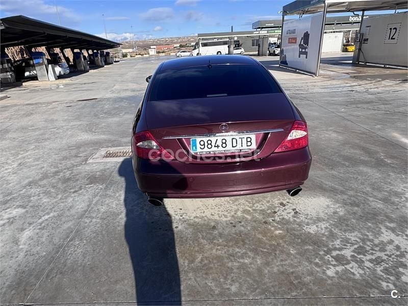 Usado Mercedes CLS320 224 CV (164 kW) 2005 Granate Berlina