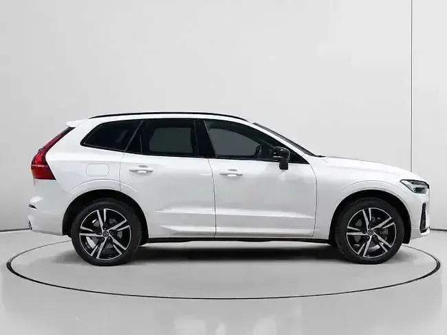 Usado Volvo XC60 Plus 350 CV (257 kW) 2022 Blanco SUV