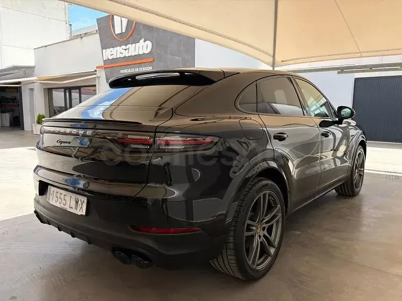 Usado Porsche Cayenne Platinum Edition 462 CV (339 kW) 2022 Negro SUV