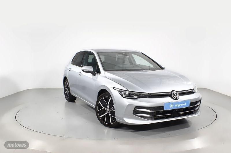 Plateado Nuevo 2024 VW Golf VIII Berlina | 34.300 € (Precio justo) - Imagen 1/4