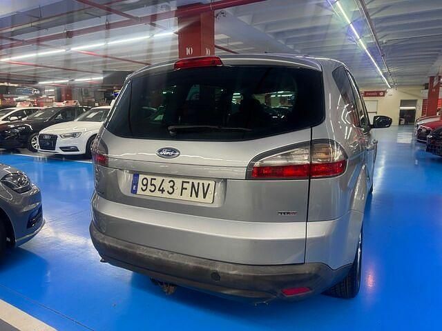 Usado Ford S-MAX Trend 140 CV (102 kW) 2007 Gris Monovolumen