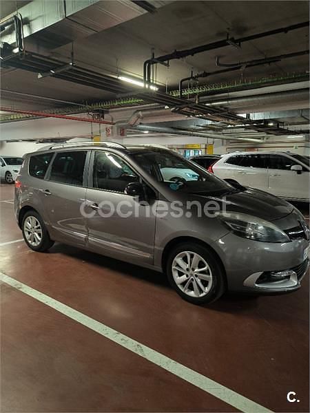 Usado Renault Grand Scénic IV LIMITED 110 CV (80 kW) 2016 Gris / plata Monovolumen