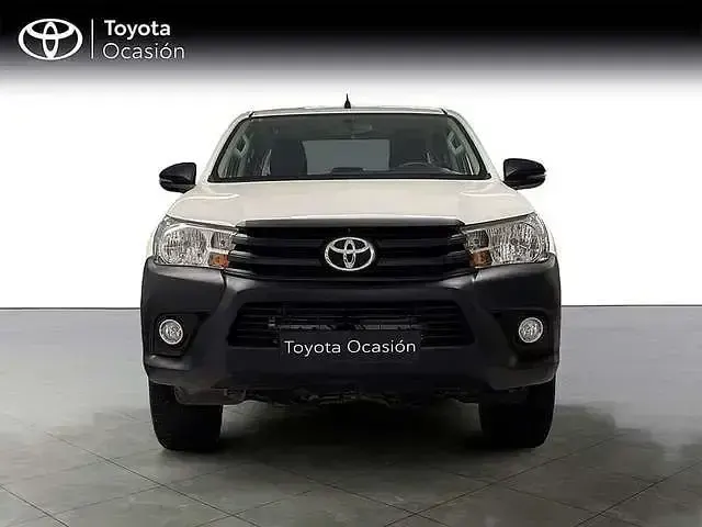 Käytetty Toyota HiLux 150 HP (110 kW) 2024 Valkoinen Nouto