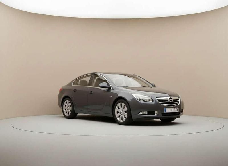 Usado Opel Insignia Essentia 131 CV (96 kW) 2010 Gris Berlina