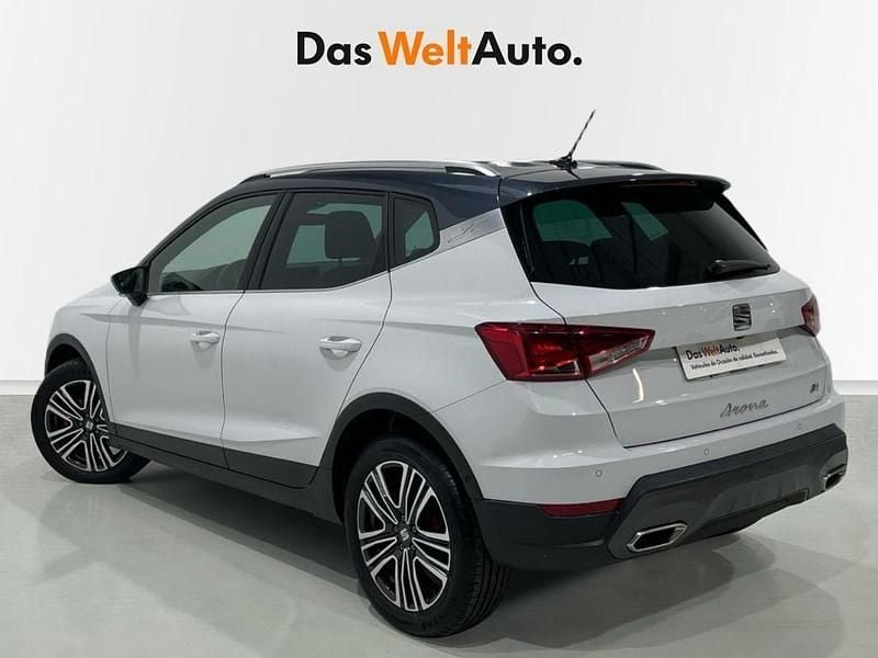Usado Seat Arona FR 115 CV (84 kW) 2024 Blanco SUV