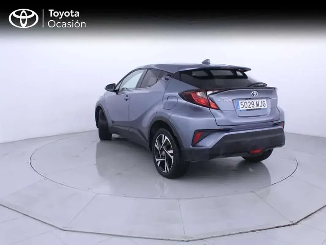 Usado Toyota C-HR Advance 122 CV (89 kW) 2023 Gris SUV