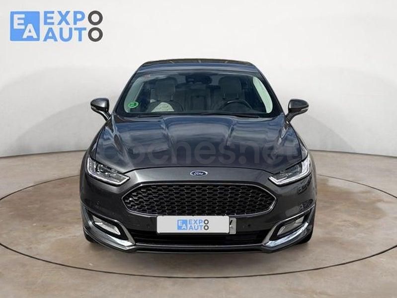 Usado Ford Mondeo Vignale 240 CV (176 kW) 2015 Gris / plata Berlina