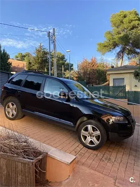 Usado VW Touareg 225 CV (165 kW) 2006 Negro SUV