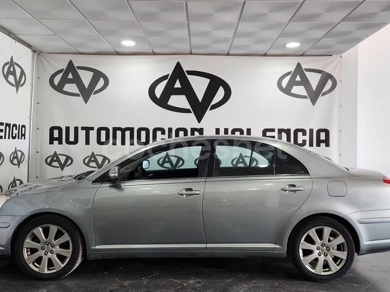 Usado Toyota Avensis Sol 126 CV (92 kW) 2008 Gris / plata Berlina