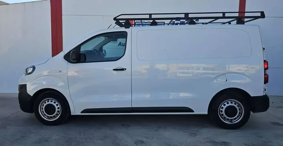 Usado Peugeot Expert S 120 CV (88 kW) 2022 Blanco Van