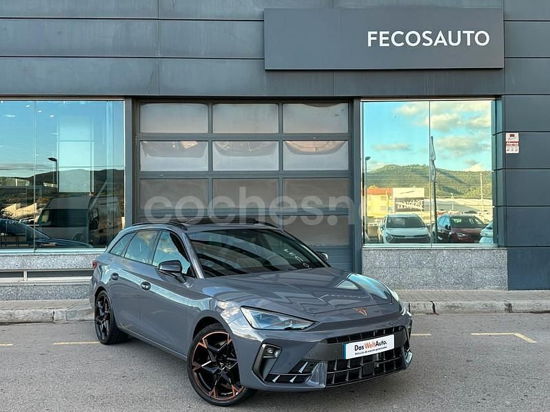 Gris / plata Usado 2024 Cupra Leon VZ Familiar | 43.490 € - Imagen 1/4