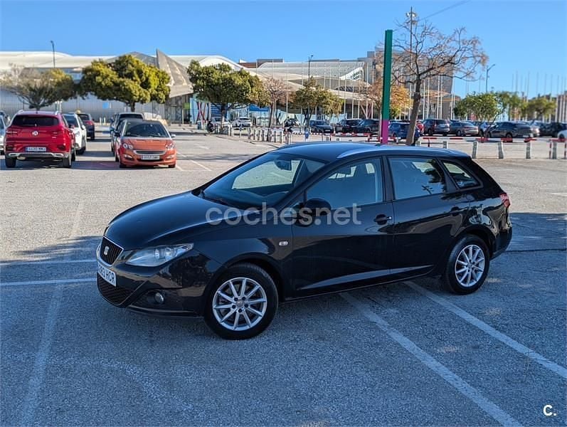 Usado Seat Ibiza ST Copa 105 CV (77 kW) 2011 Negro Familiar