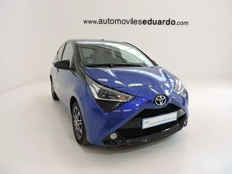 Usado Toyota Aygo X-cite 72 CV (52 kW) 2019 Azul Utilitario