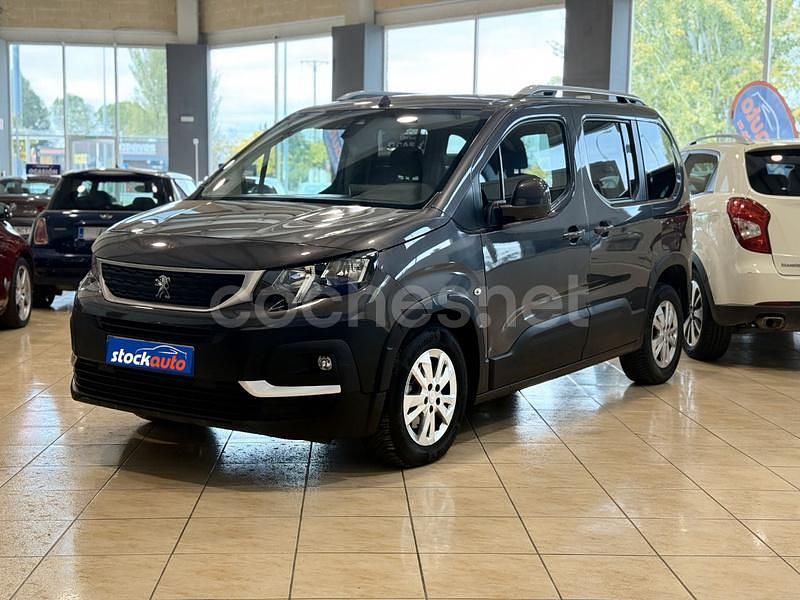 Usado Peugeot Rifter Active 130 CV (95 kW) 2019 Gris / plata Monovolumen