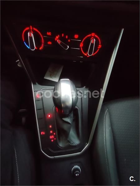 Usado VW Polo United 95 CV (69 kW) 2020 Gris / plata Utilitario