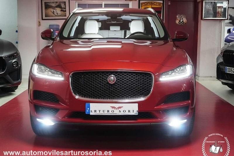 Usado Jaguar F-Pace Prestige 300 HP (220 kW) 2017 Vermelho SUV