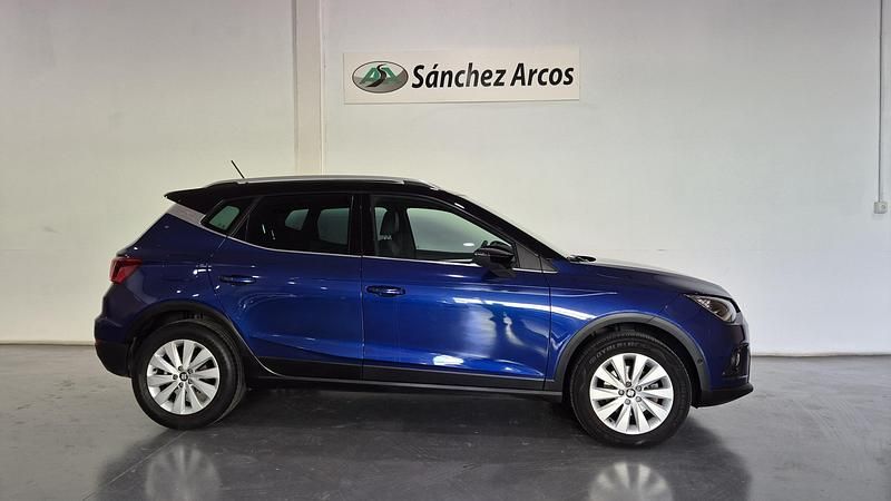 Usado Seat Arona XCELLENCE 110 CV (80 kW) 2021 Azul SUV
