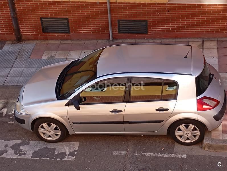 Gris / plata Usado 2005 Renault Mégane GrandTour Authentique Familiar | 2900 € (Precio justo) - Imagen 1/4