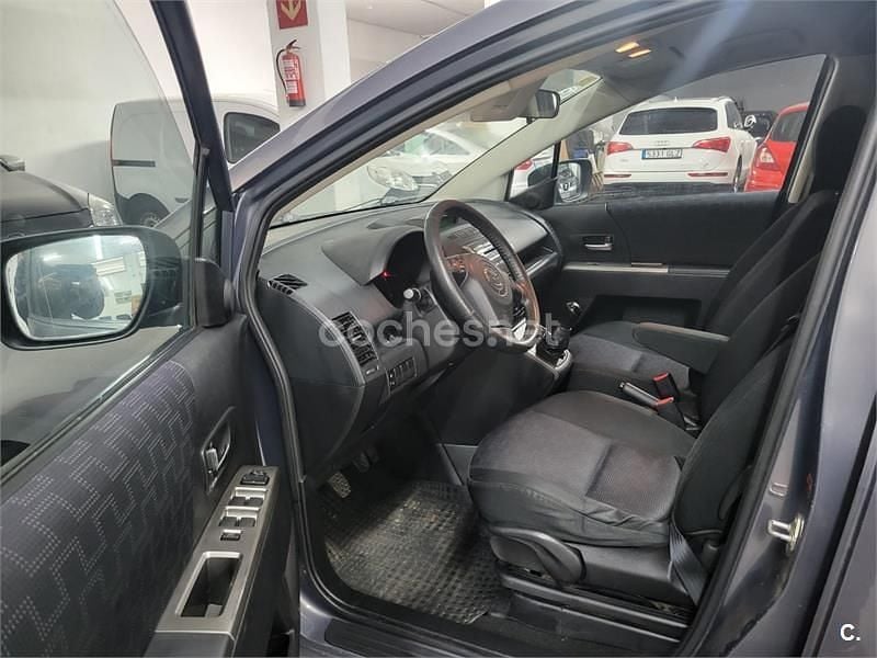 Usado Mazda 5 Active 110 CV (80 kW) 2008 Gris / plata Monovolumen