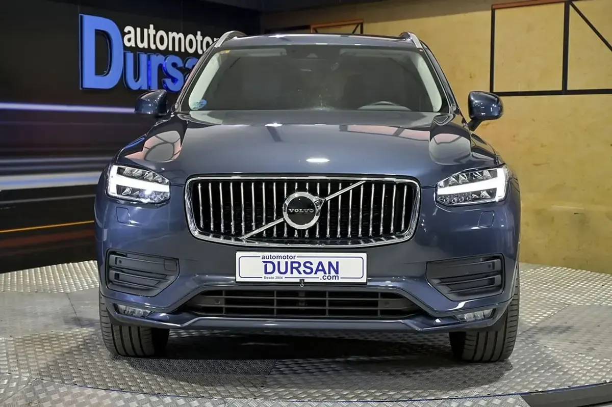 Usado Volvo XC90 Momentum 235 CV (172 kW) 2021 Gris SUV